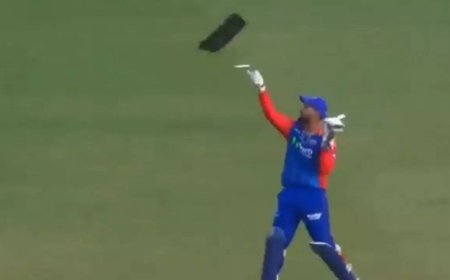 Watch: Rohit Sharma gives Rishabh Pant a kite to fly