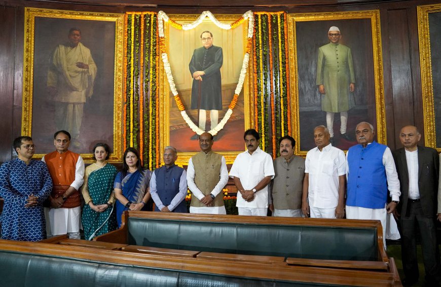 Dignitaries paid tributes to Babasaheb Dr. B.R. Ambedkar on the occasion of his Birth Anniversary at Central Hall of Samvidhan Sadan