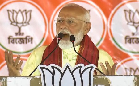 Lok Sabha poll rally in Bengal: ‘Should we leave the country in the hands of TMC, Congress?' PM asks | 10 points