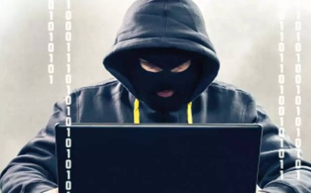 Mumbai: Misusing photo, man cheats judge of Rs 50,000