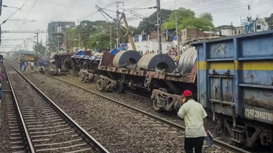 Goods train derailment at Palghar hits Western Railway train traffic