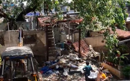 9 injured in LPG cylinder blast in Mumbai's Chembur area