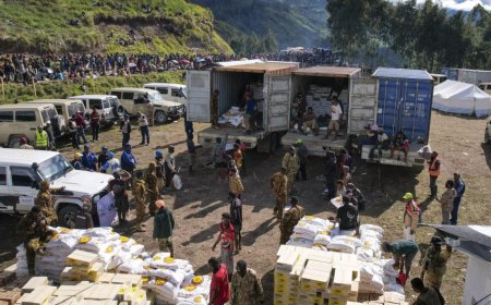 Papua New Guinea ends landslide rescue efforts amid fears of another