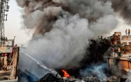Chandni Chowk blaze: 2 buildings collapse in fire, close to 50 shops affected