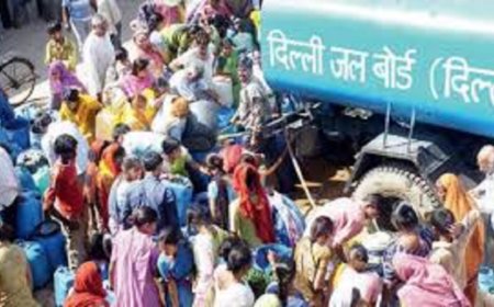 Delhi water crisis: Congress organizes 'Matka Phod' protests in capital