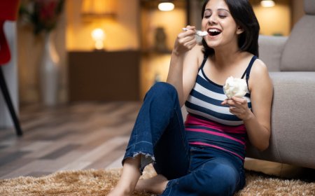 The right postures to sit while eating and why it is important
