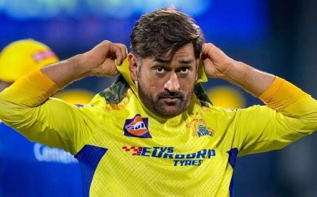 Watch: Humble Dhoni visits friend's home for birthday party