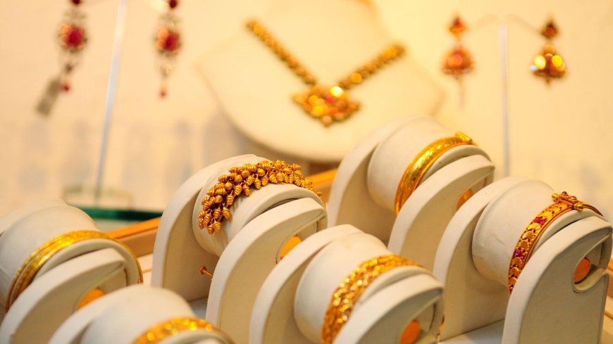 Gold rate today: Yellow metal rises above  ₹72,800 per 10 grams; safe-haven demand, Fed rate cut hopes to support