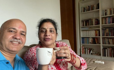 'Aazaadi ki subah ki pehli chai': Sisodia shares selfie with wife a day after walking out of jail