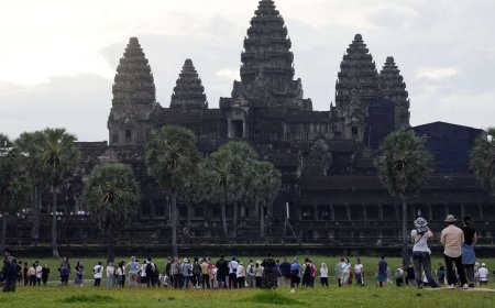 Tourists trample Angkor Wat mimicking Temple Run game for TikTok hits