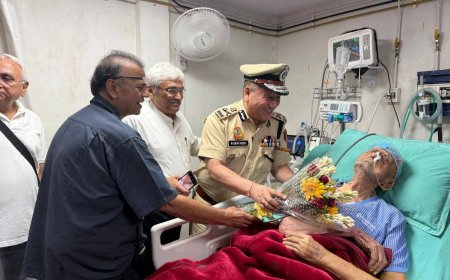 Sanjeevan Hospital  106-Year-Old Former ACP, Sh. Baldev Raj Dutta, Celebrating the 'Will to Live'