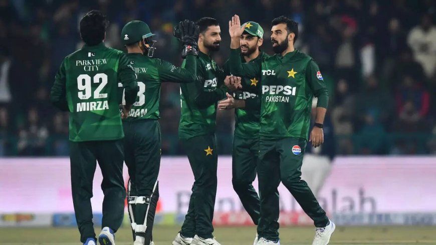 'Aap chor raastey se aaye ho': Shadab under fire for 'Pakistan beat India' comment