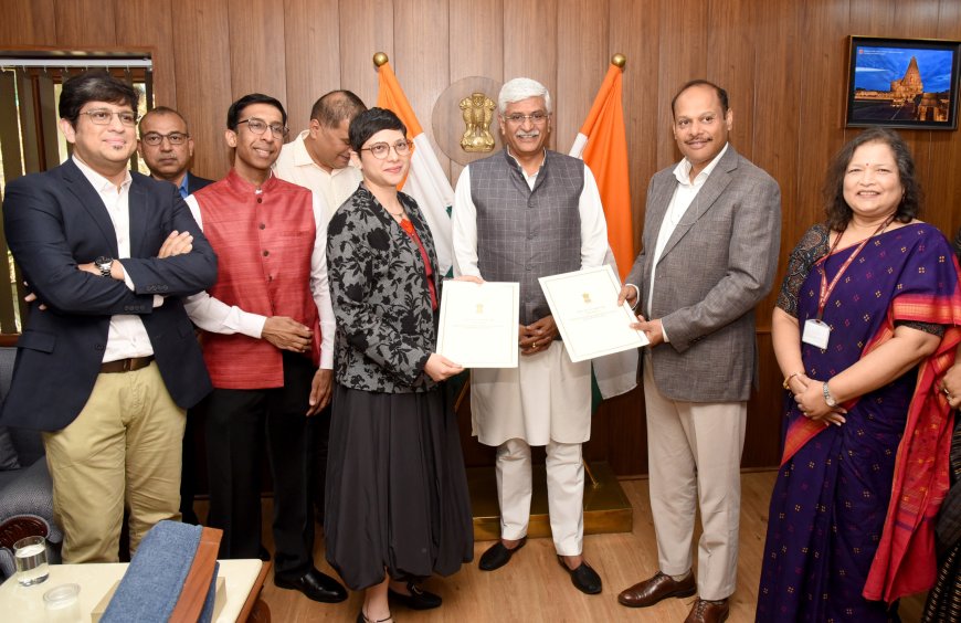 Union Minister Gajendra Singh Shekhawat witnessing the Exchange of MoUs between Ministry of Culture and YouTube