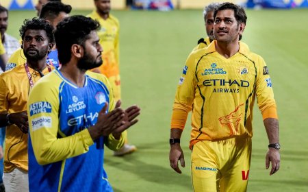 One last time in yellow? MS Dhoni leaves Chepauk emotional after SRH defeat