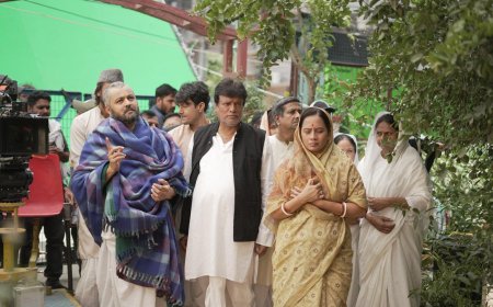 Movie ReviewShri Baba Neeb Karori Maharaj