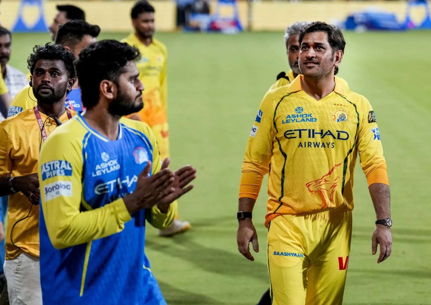 One last time in yellow? MS Dhoni leaves Chepauk emotional after SRH defeat